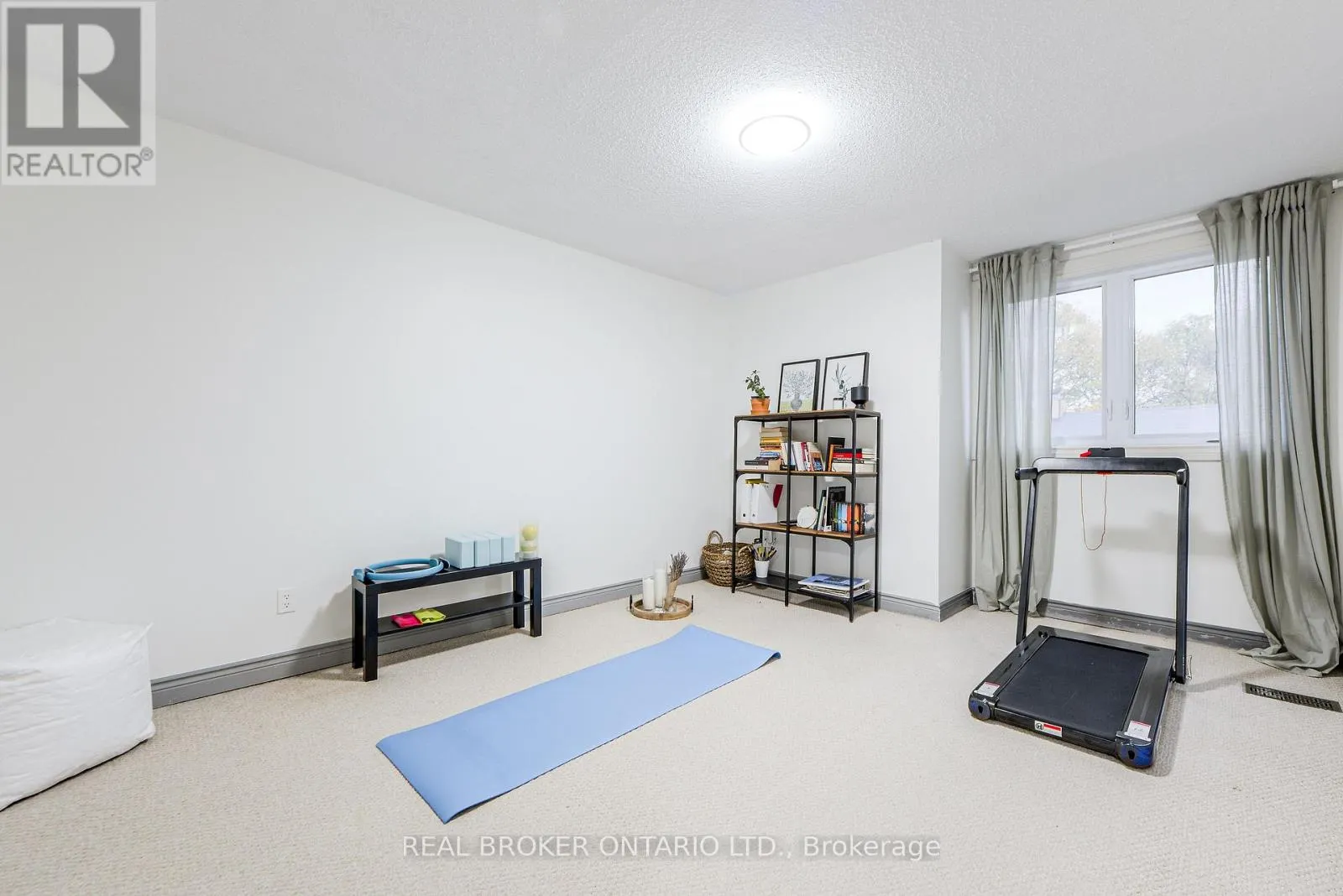 6 - 45 BIRCHMOUNT ROAD