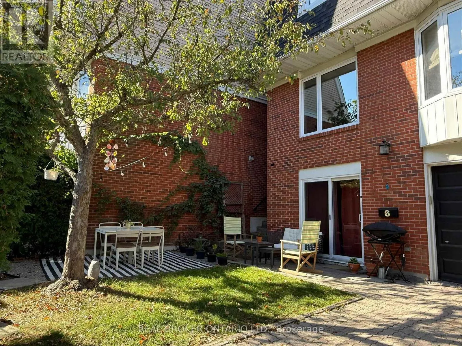6 - 45 BIRCHMOUNT ROAD