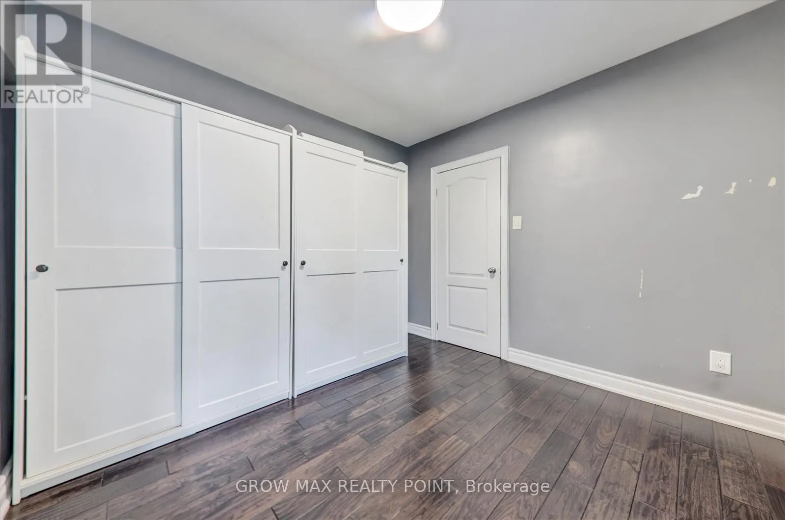 UPPER - 184 CANLISH ROAD E
