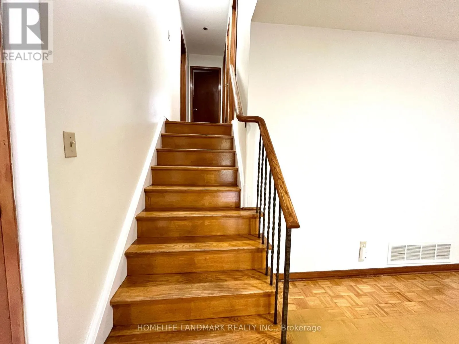 44 LADY CHURCHILL COURT