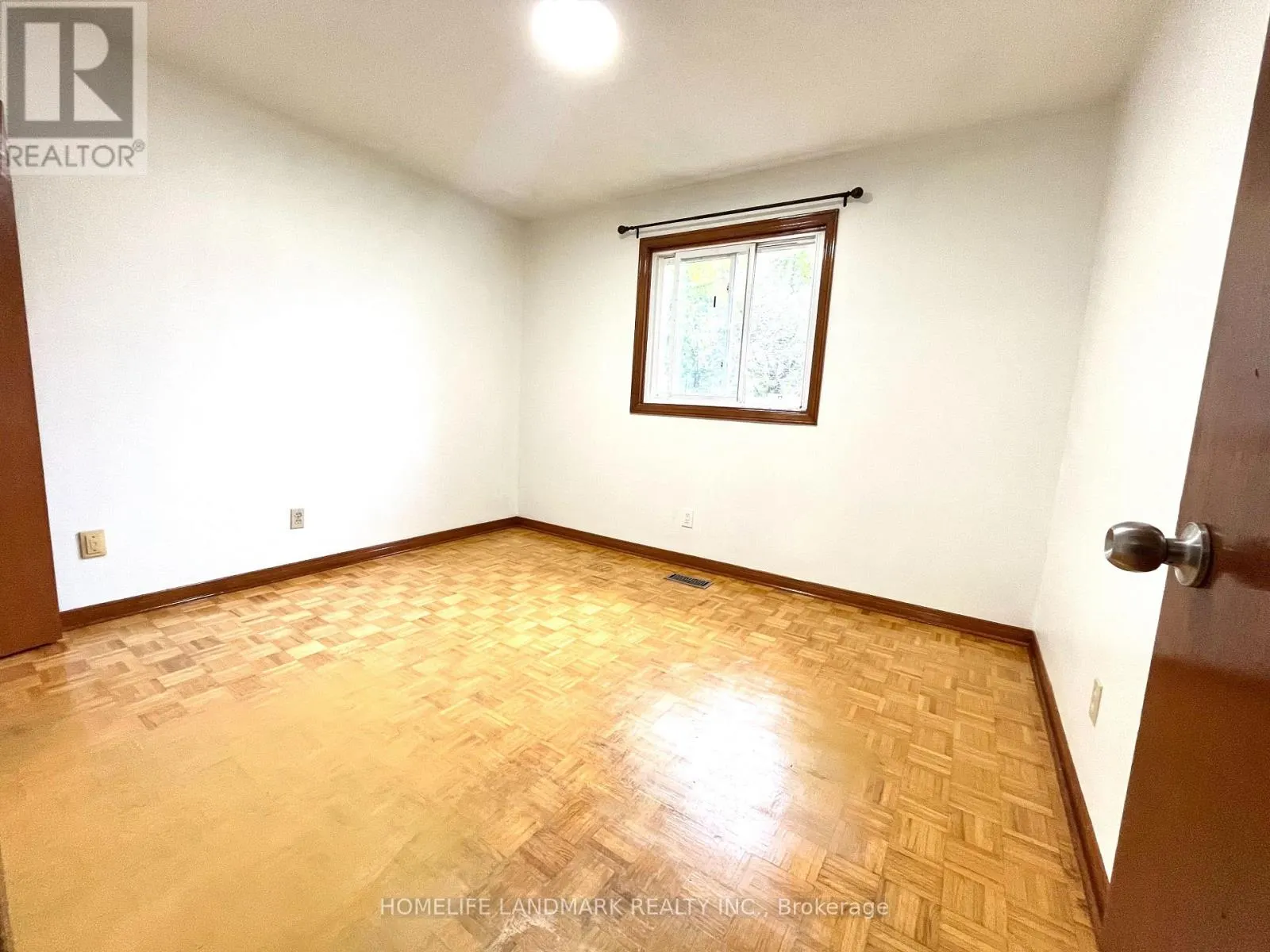 44 LADY CHURCHILL COURT