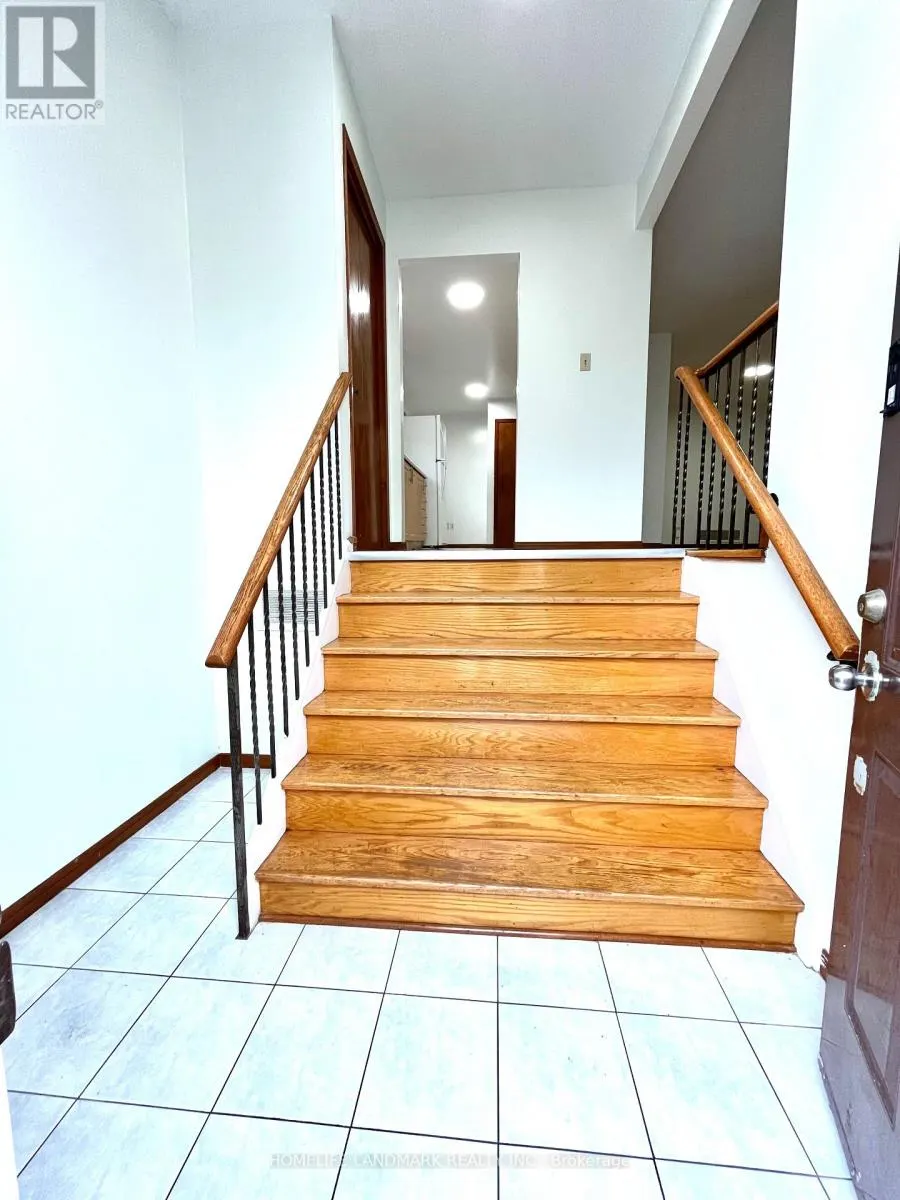 44 LADY CHURCHILL COURT