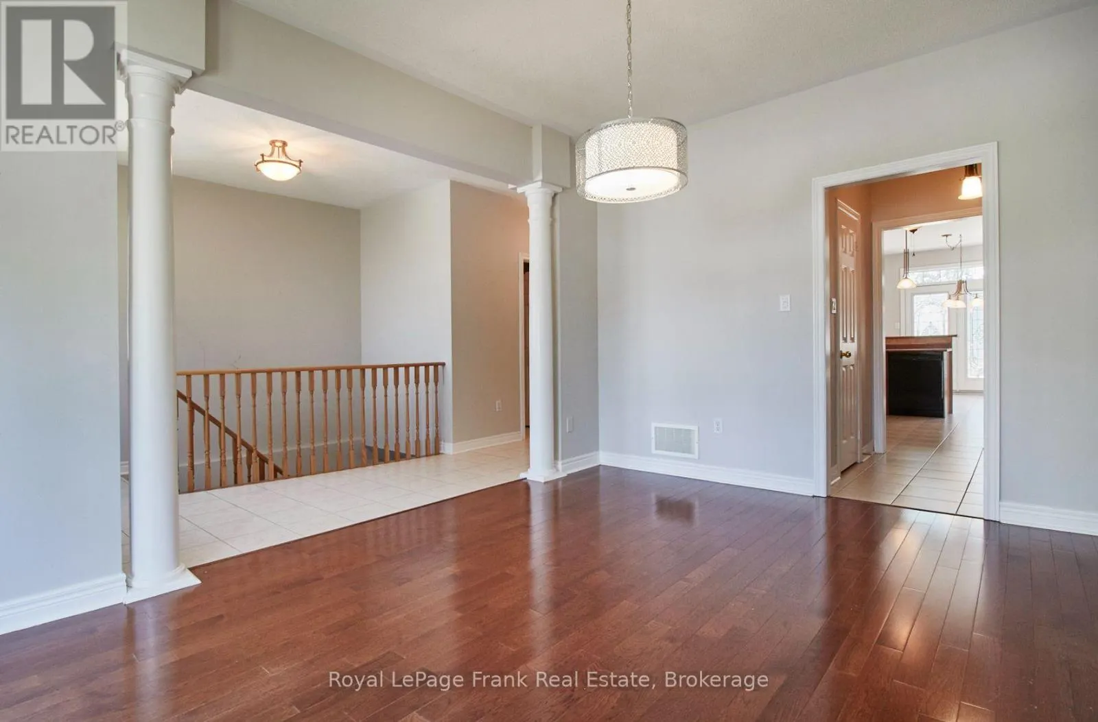 43 HELSTON CRESCENT