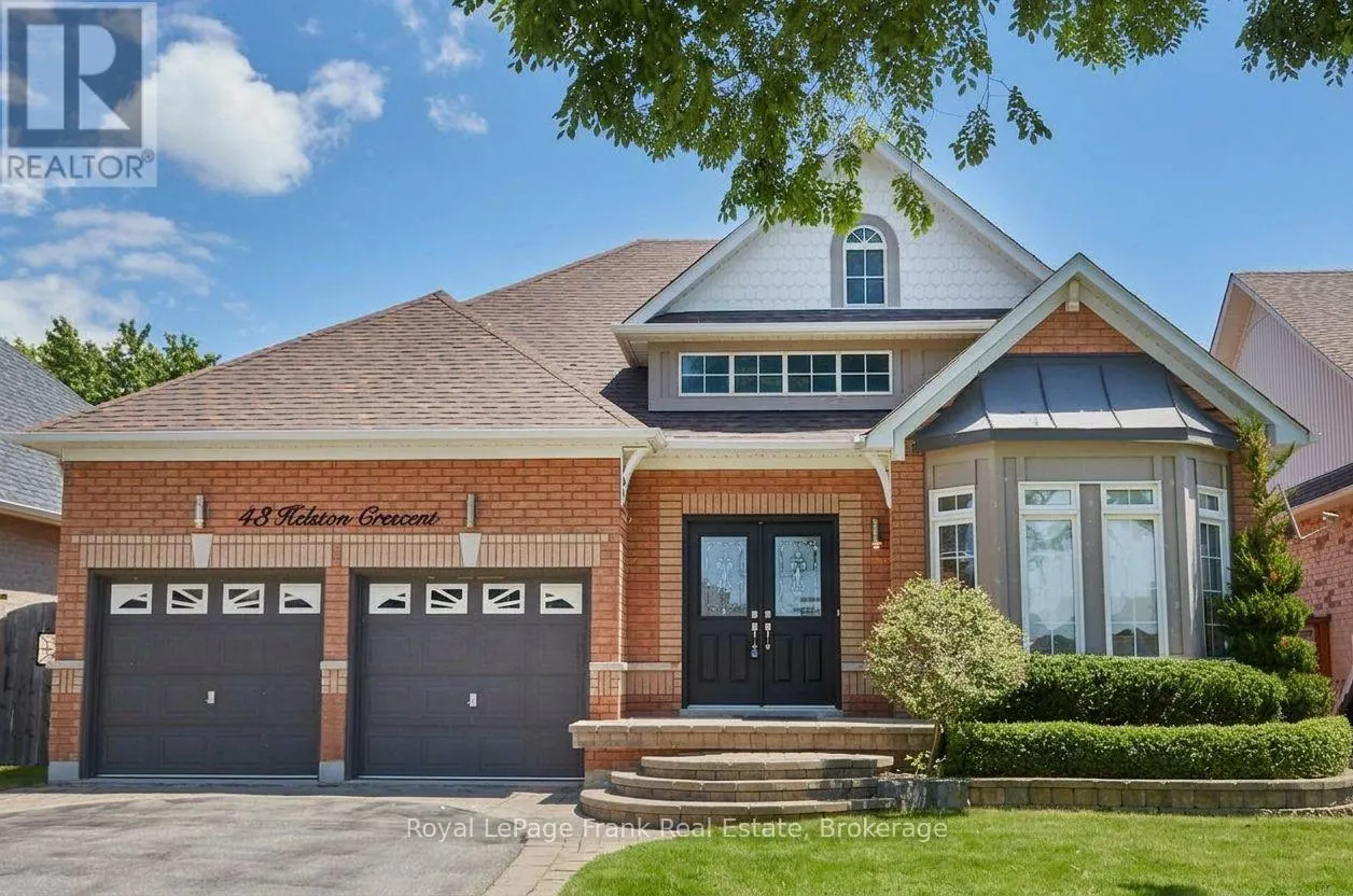 43 HELSTON CRESCENT