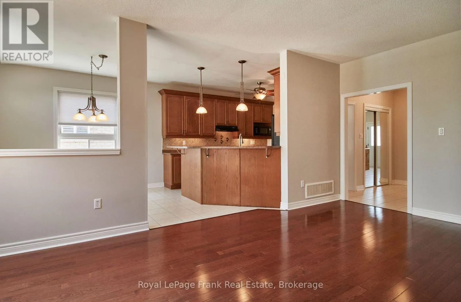 43 HELSTON CRESCENT