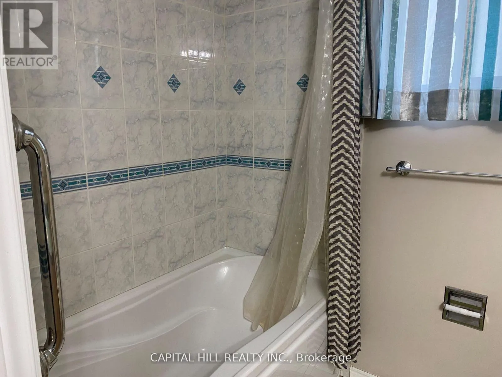 MAIN FLOOR - 34 ALLARD AVENUE
