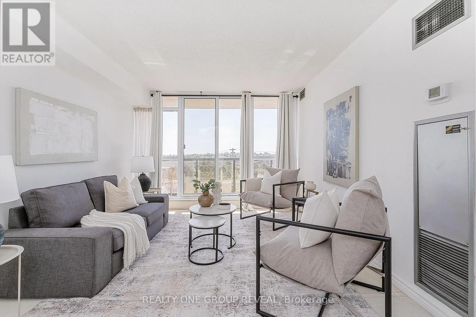 602 - 2 WESTNEY ROAD N