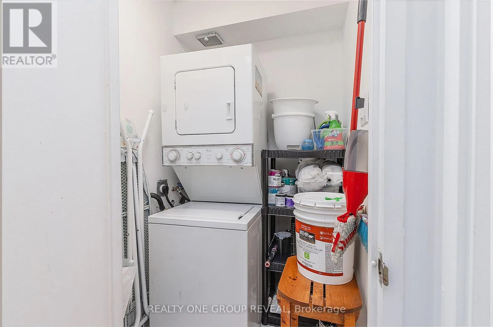 602 - 2 WESTNEY ROAD N
