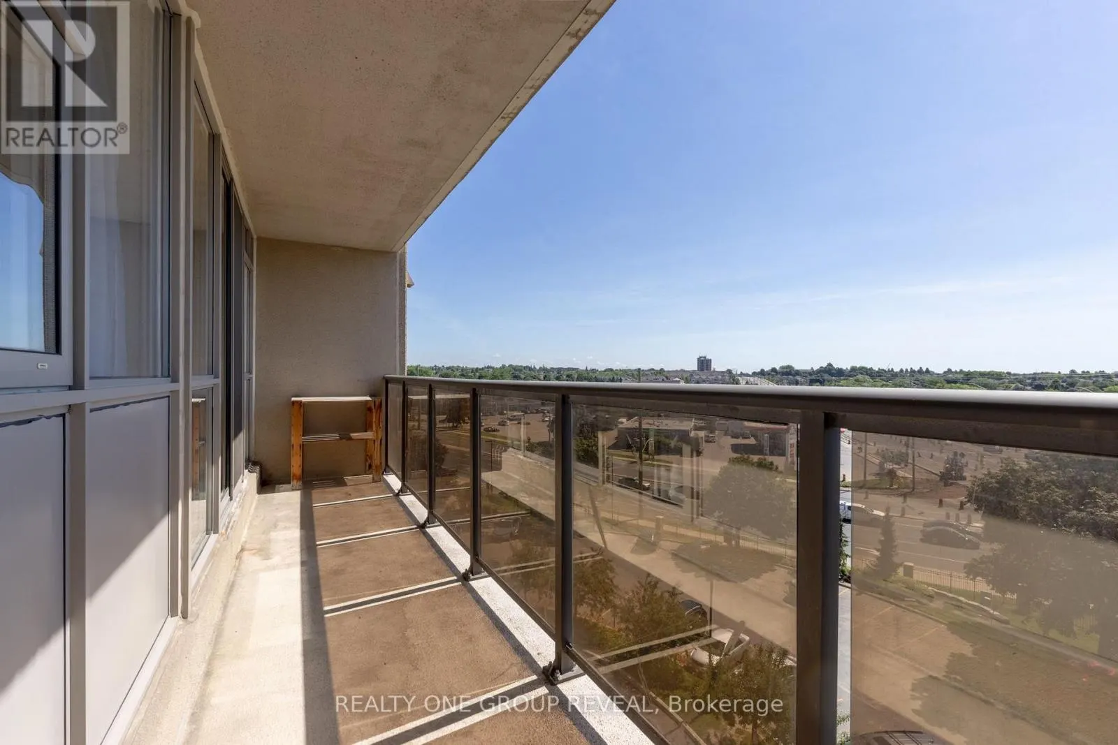 602 - 2 WESTNEY ROAD N