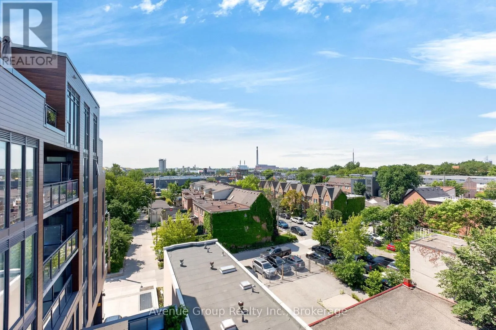 501 - 1285 QUEEN STREET E