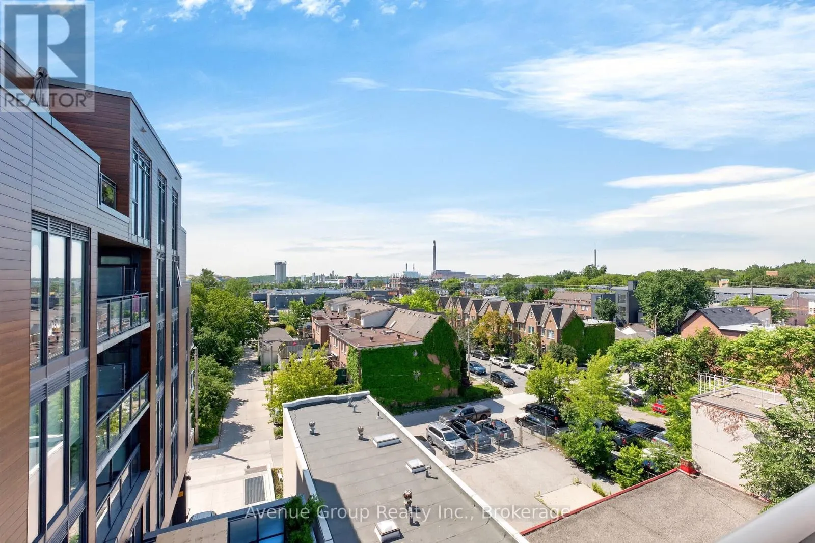 501 - 1285 QUEEN STREET E