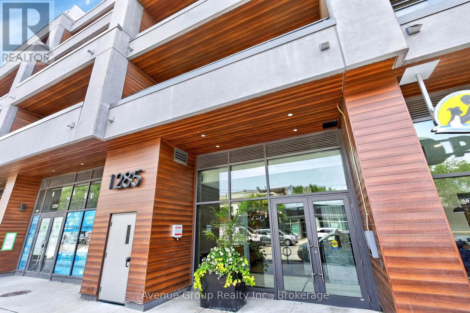 501 - 1285 QUEEN STREET E