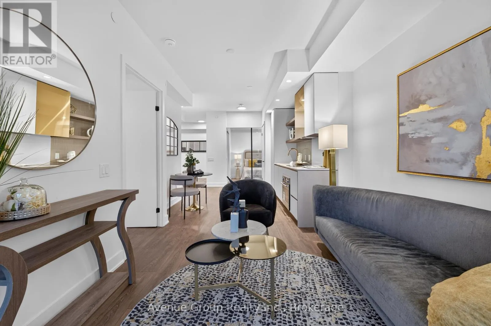 202 - 1285 QUEEN STREET E