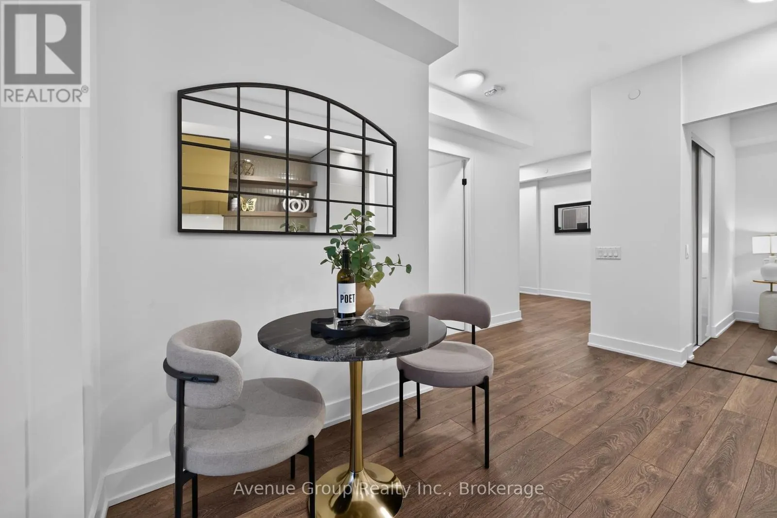 202 - 1285 QUEEN STREET E