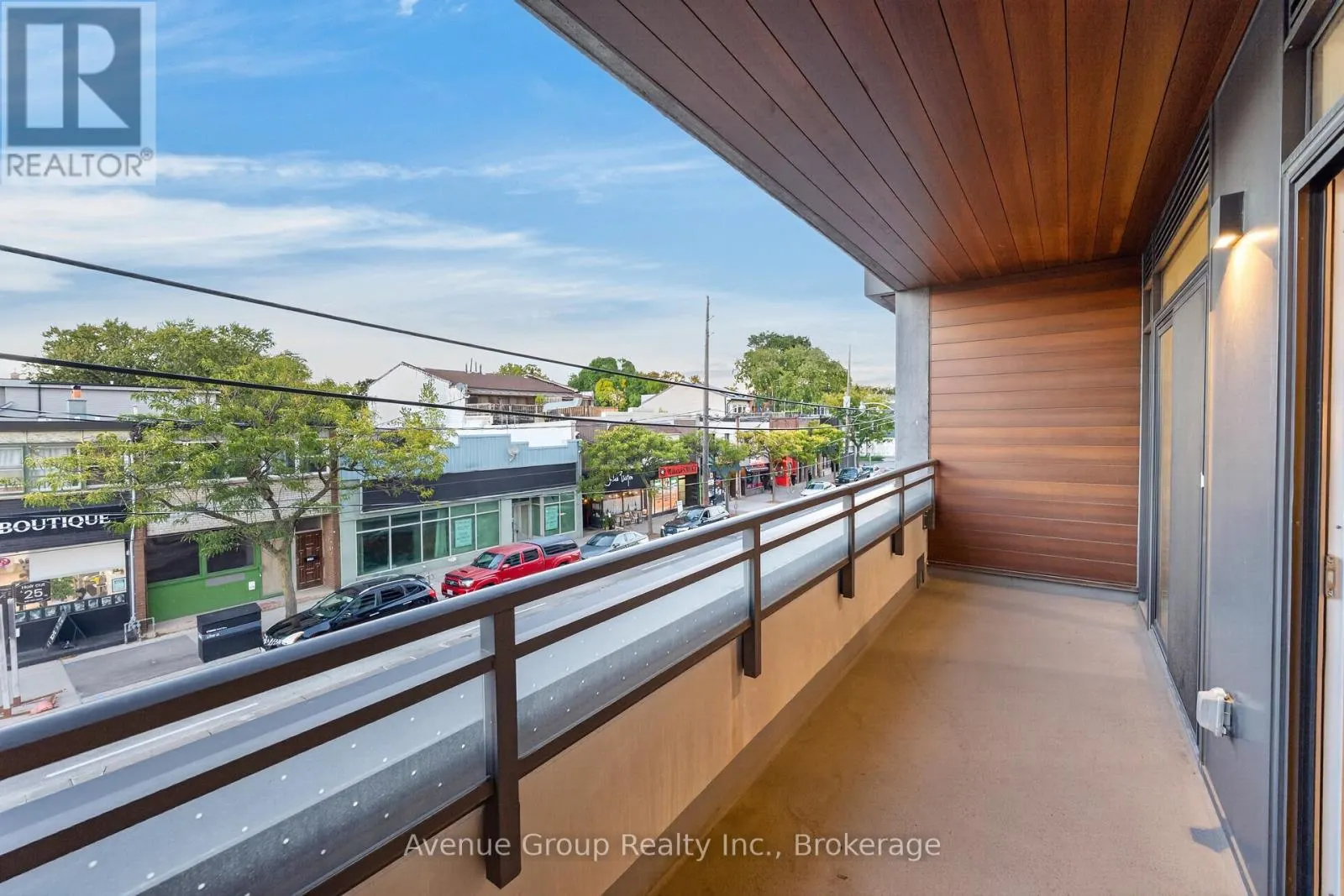 202 - 1285 QUEEN STREET E
