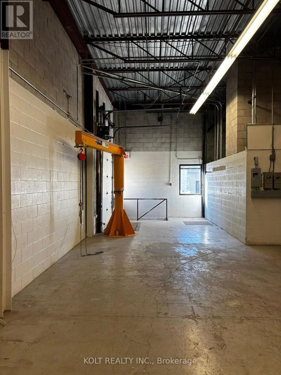 UNIT 6 - 931 PROGRESS AVENUE