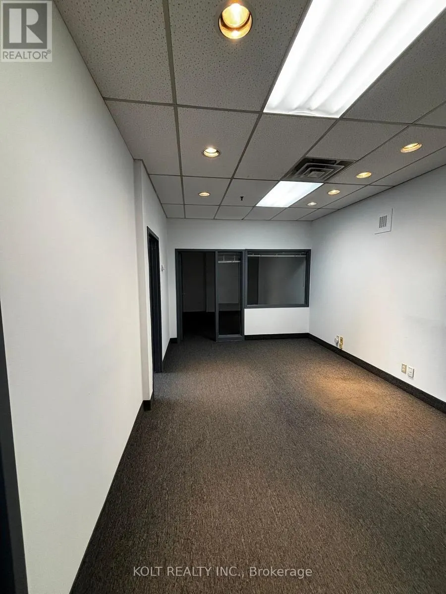 UNIT 6 - 931 PROGRESS AVENUE