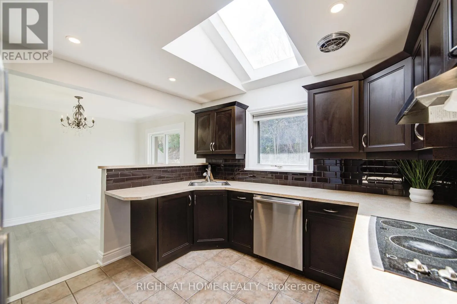 326 JAYBELL GROVE