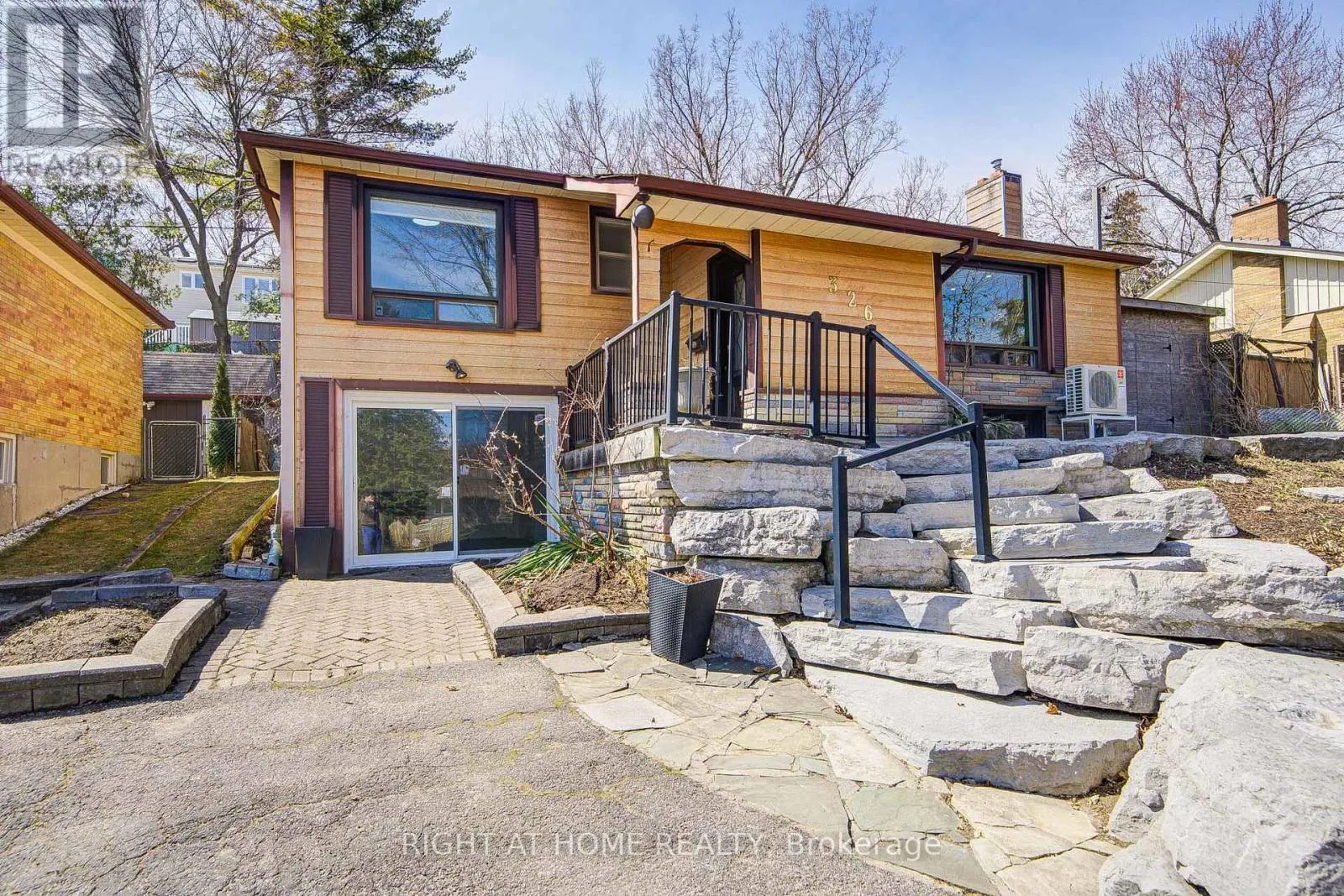 326 JAYBELL GROVE