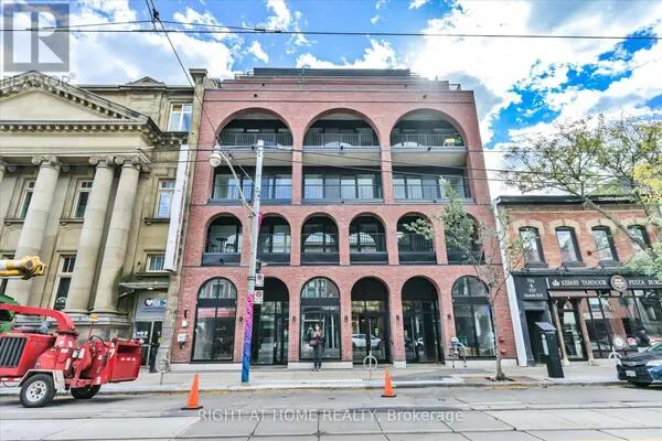 404 - 761 QUEEN STREET E