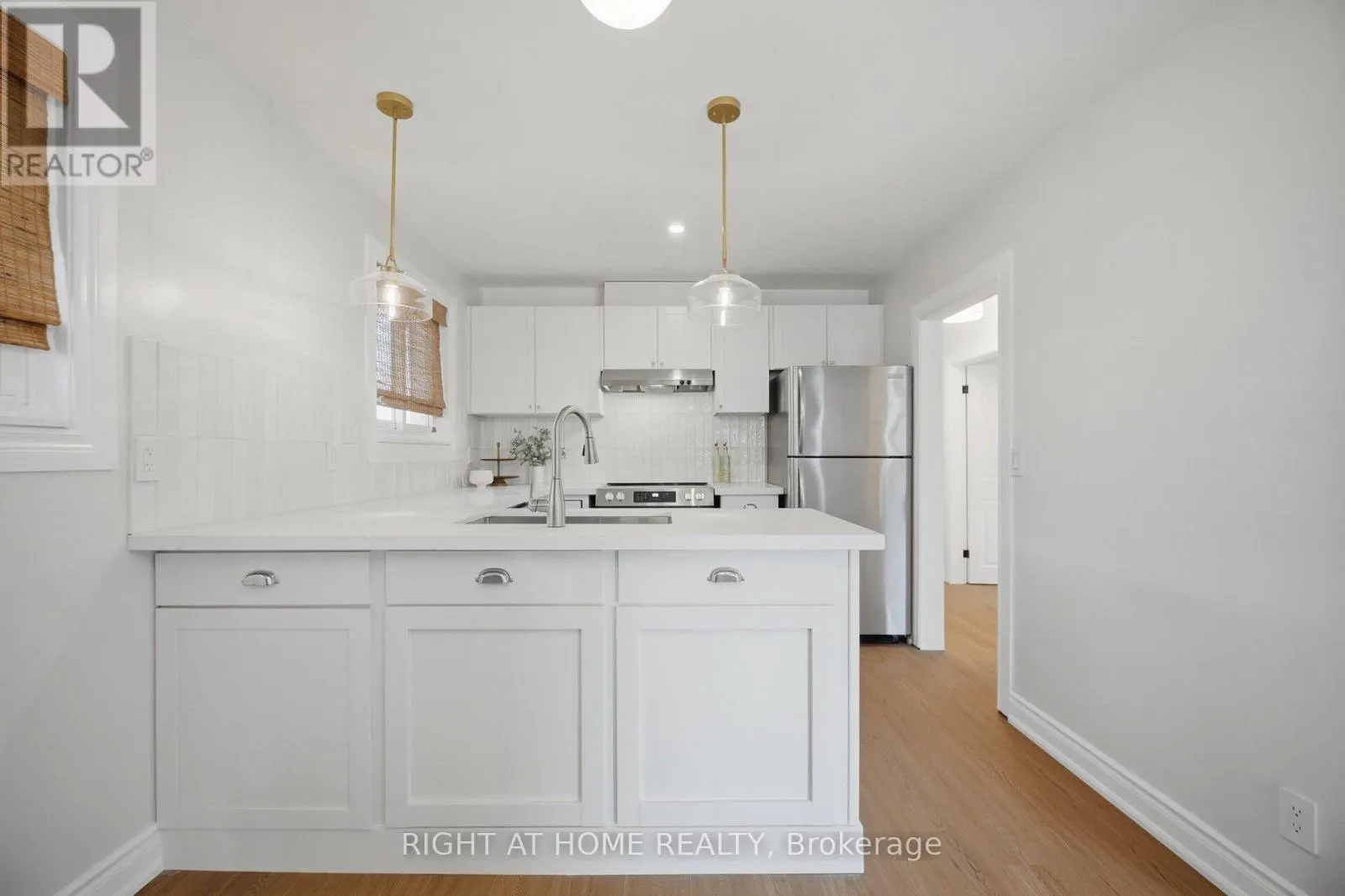 643 PERRY CRESCENT