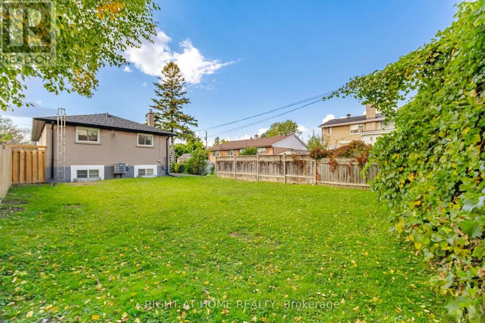 643 PERRY CRESCENT