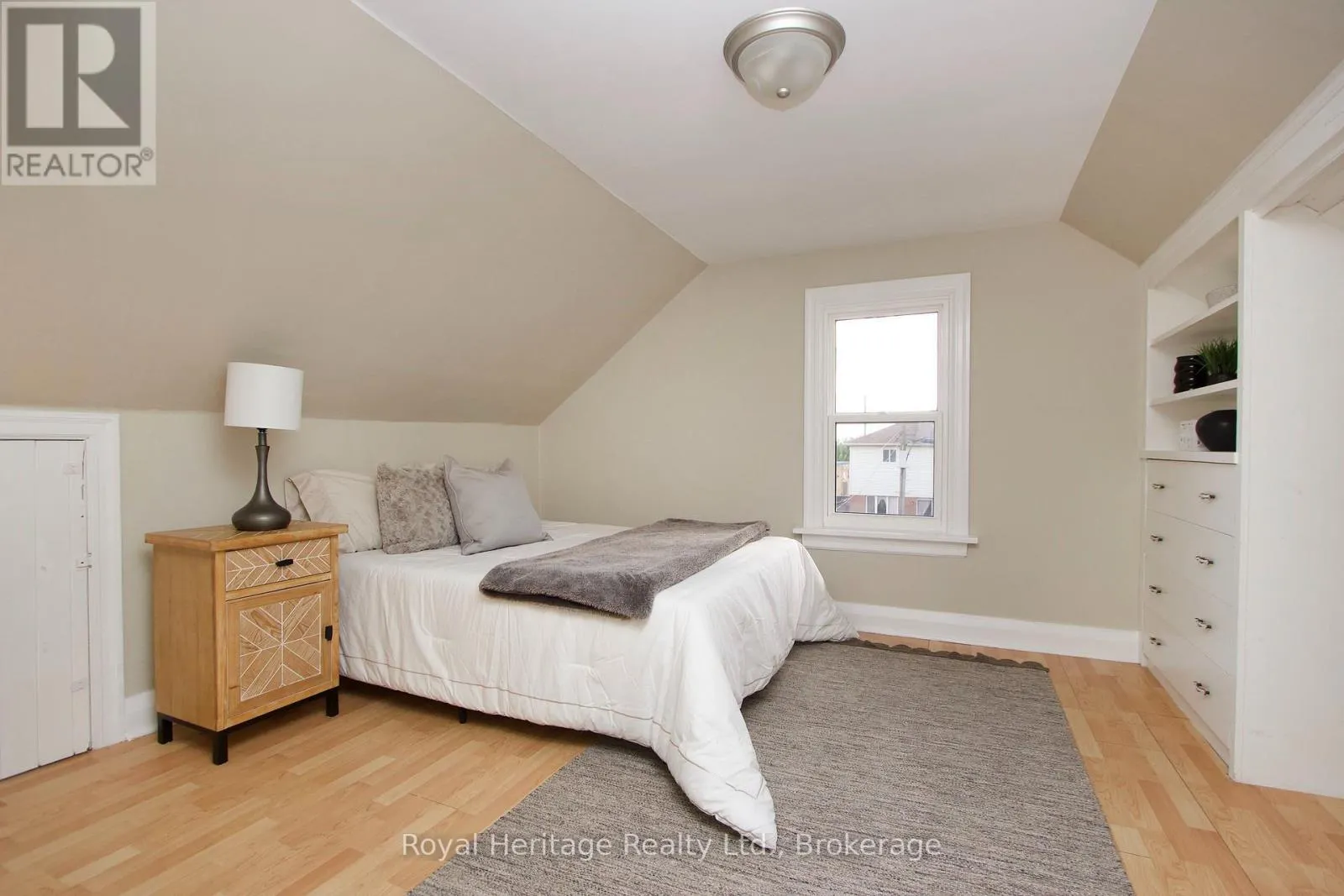 15 RUSSETT AVENUE