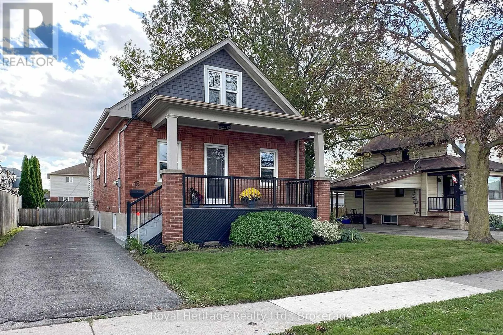 15 RUSSETT AVENUE