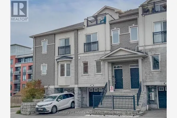 4 DUNSLEY WAY