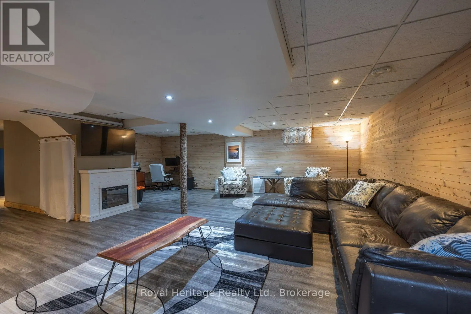 455 ORMOND DRIVE