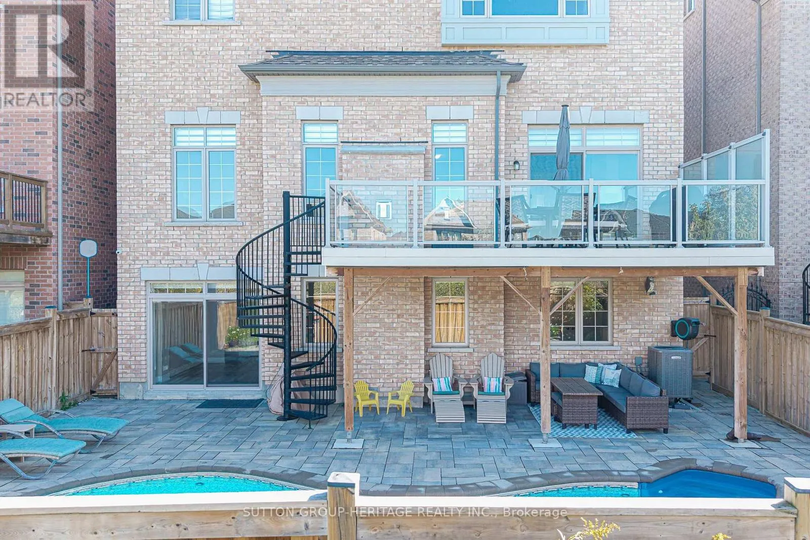 10 BEAVERDAMS DRIVE