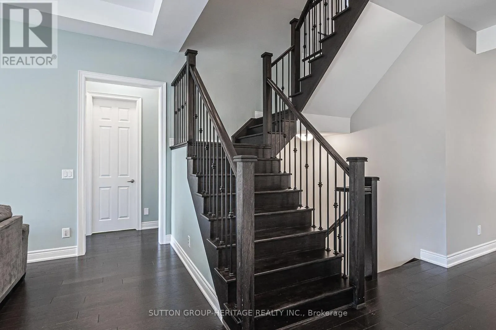 10 BEAVERDAMS DRIVE