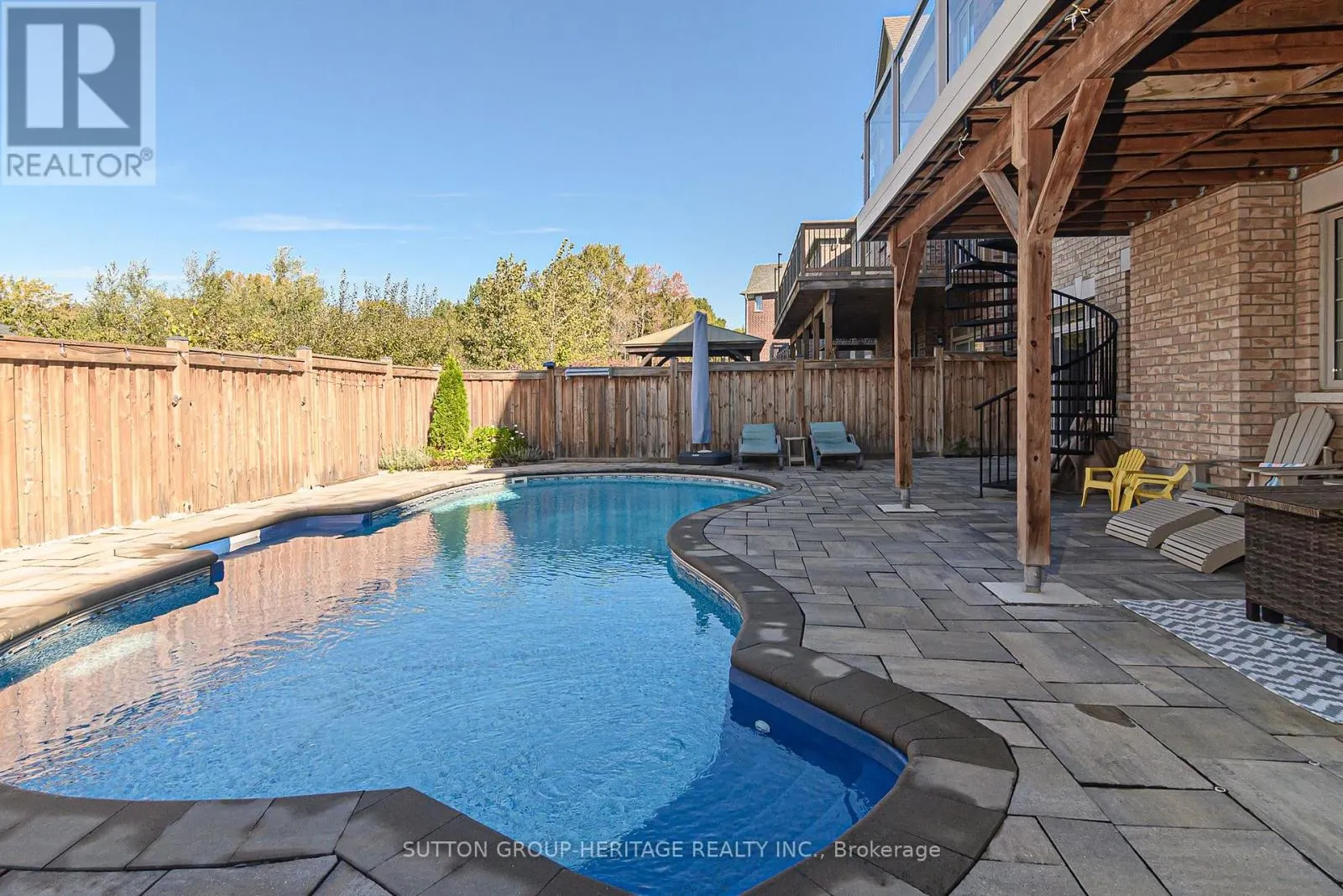 10 BEAVERDAMS DRIVE