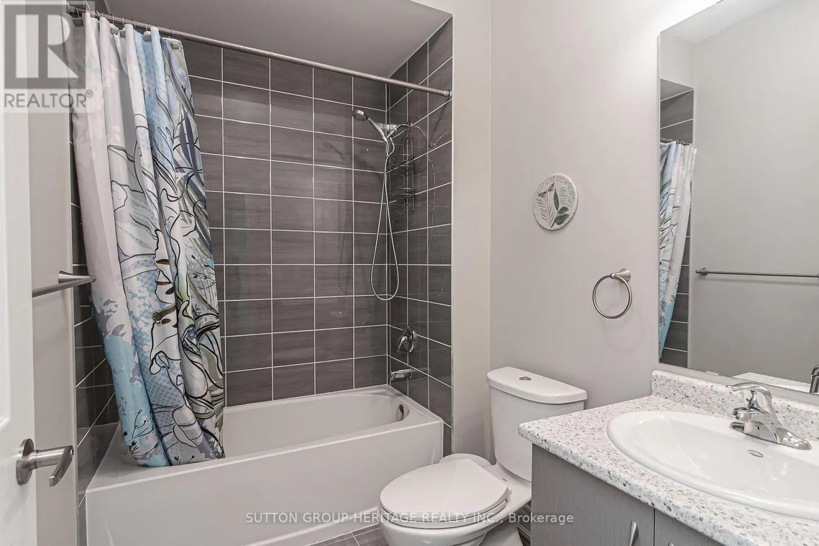 10 BEAVERDAMS DRIVE