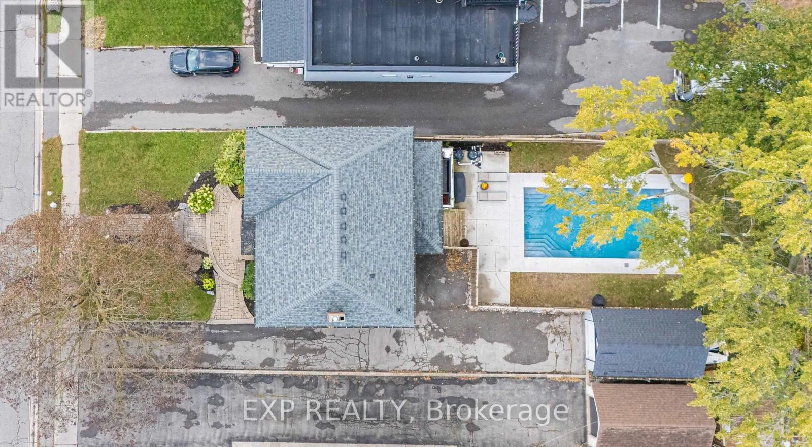 308 KING STREET E