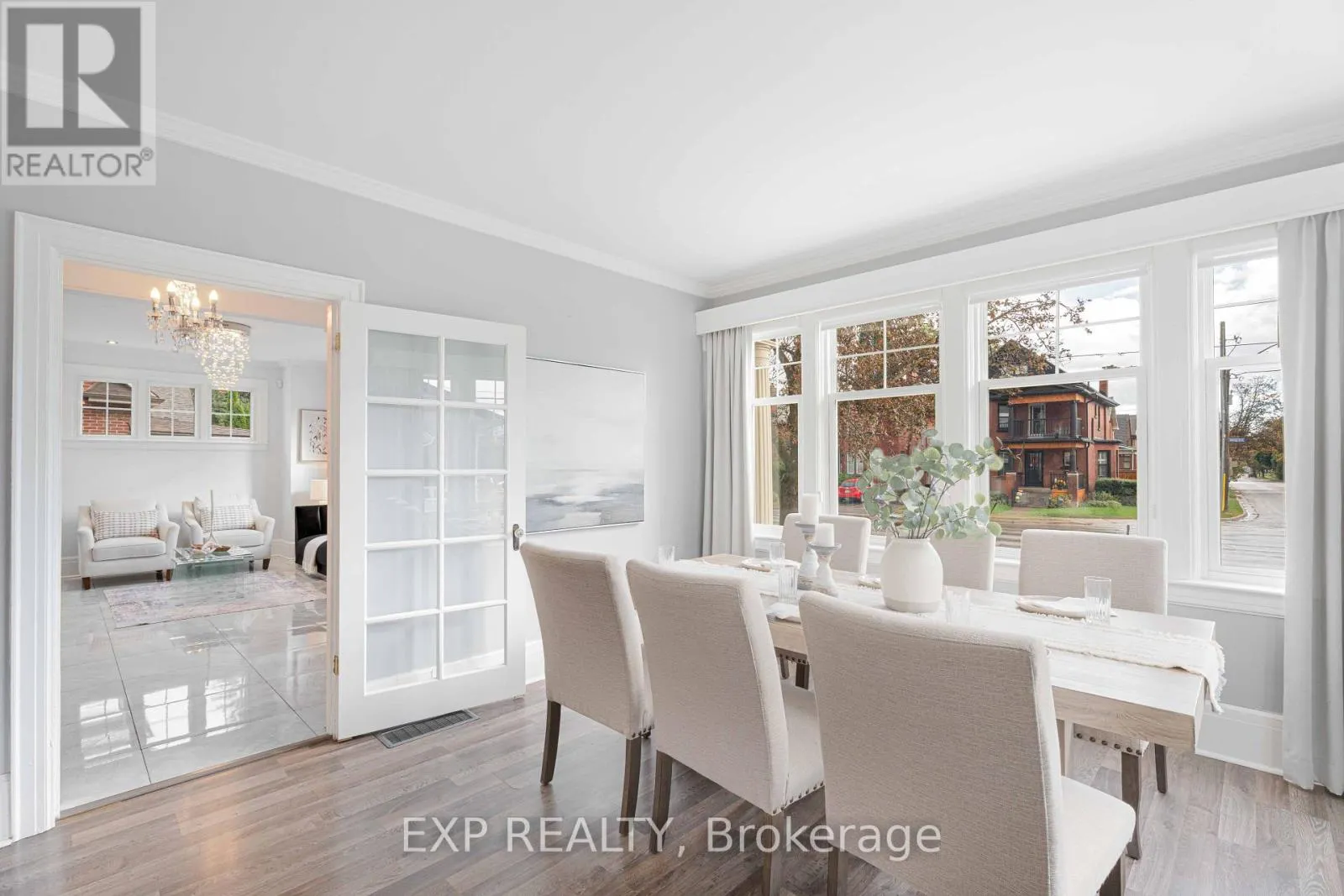 308 KING STREET E