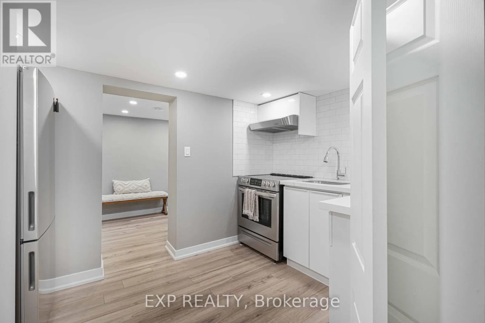 308 KING STREET E