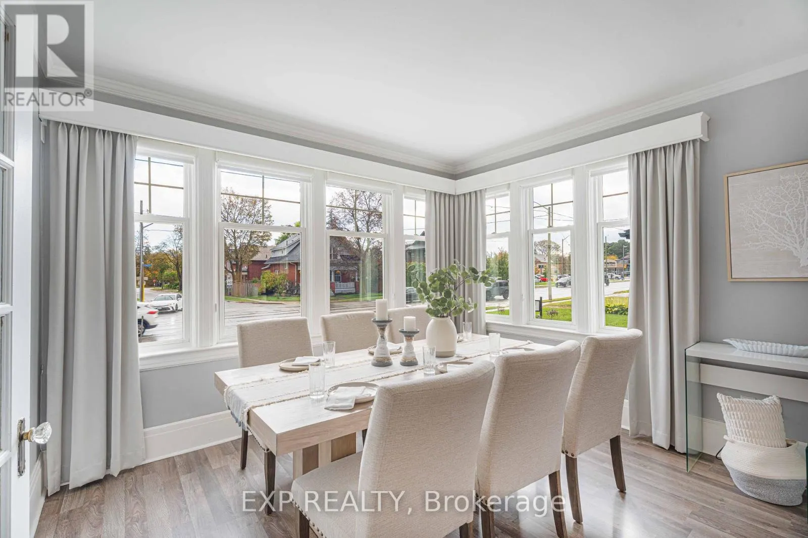 308 KING STREET E