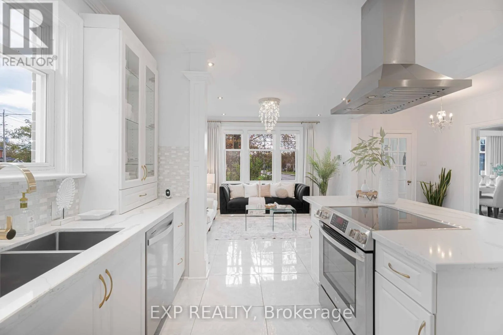 308 KING STREET E