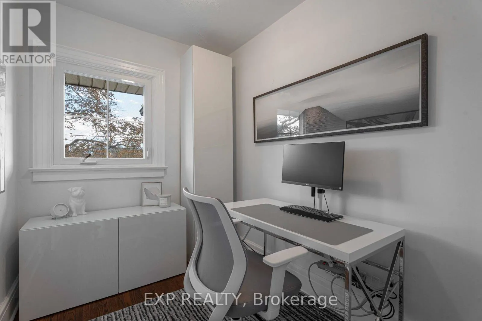 308 KING STREET E