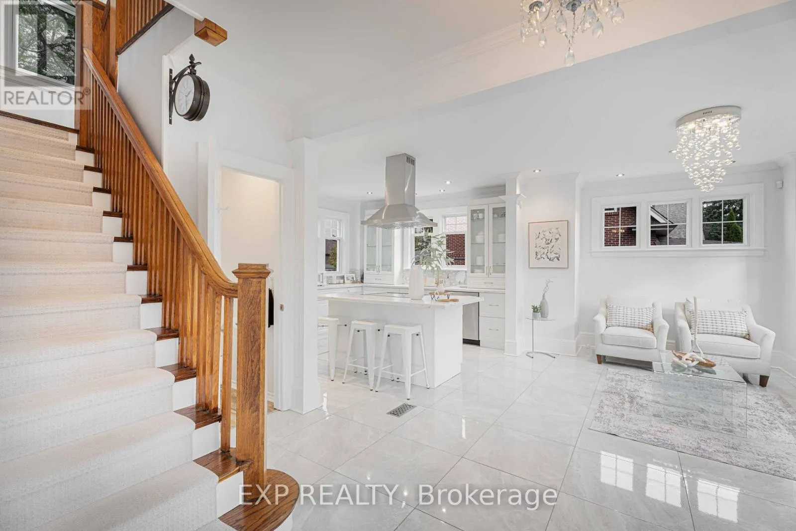 308 KING STREET E