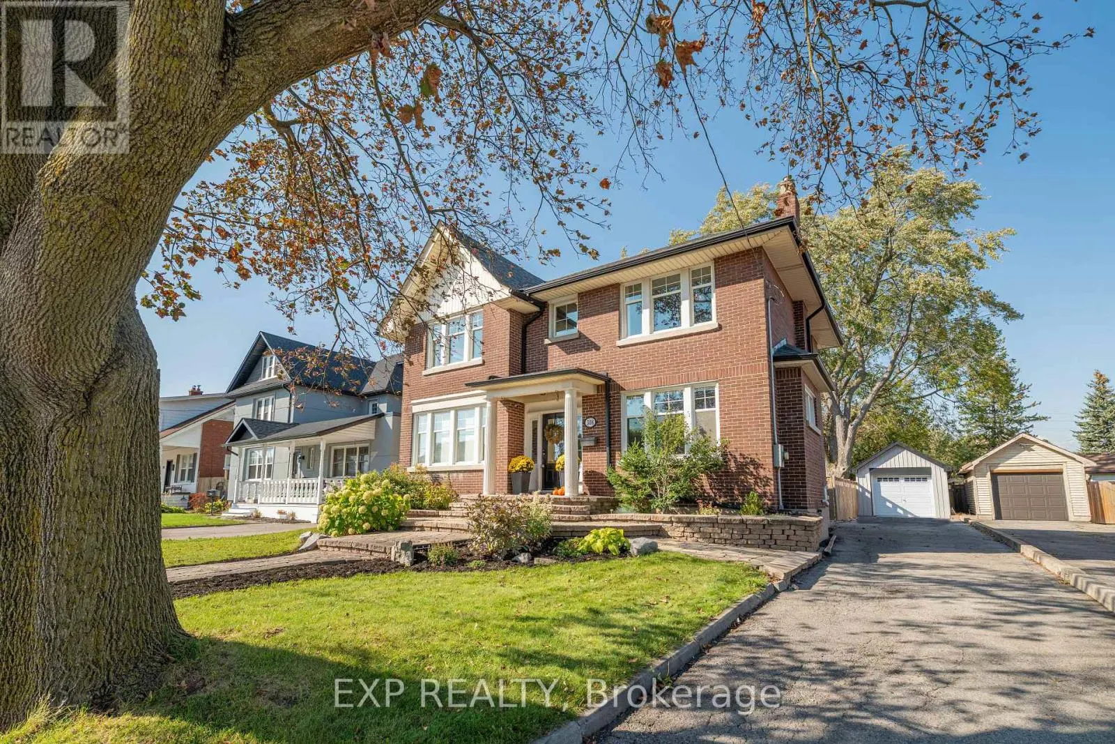 308 KING STREET E