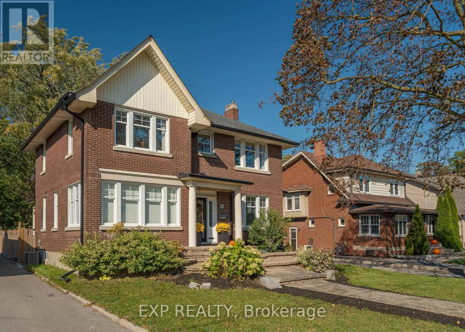 308 KING STREET E