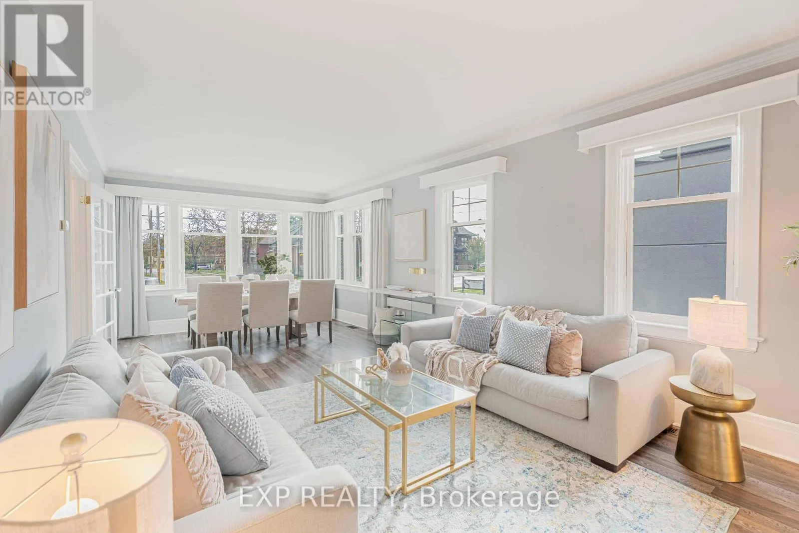 308 KING STREET E