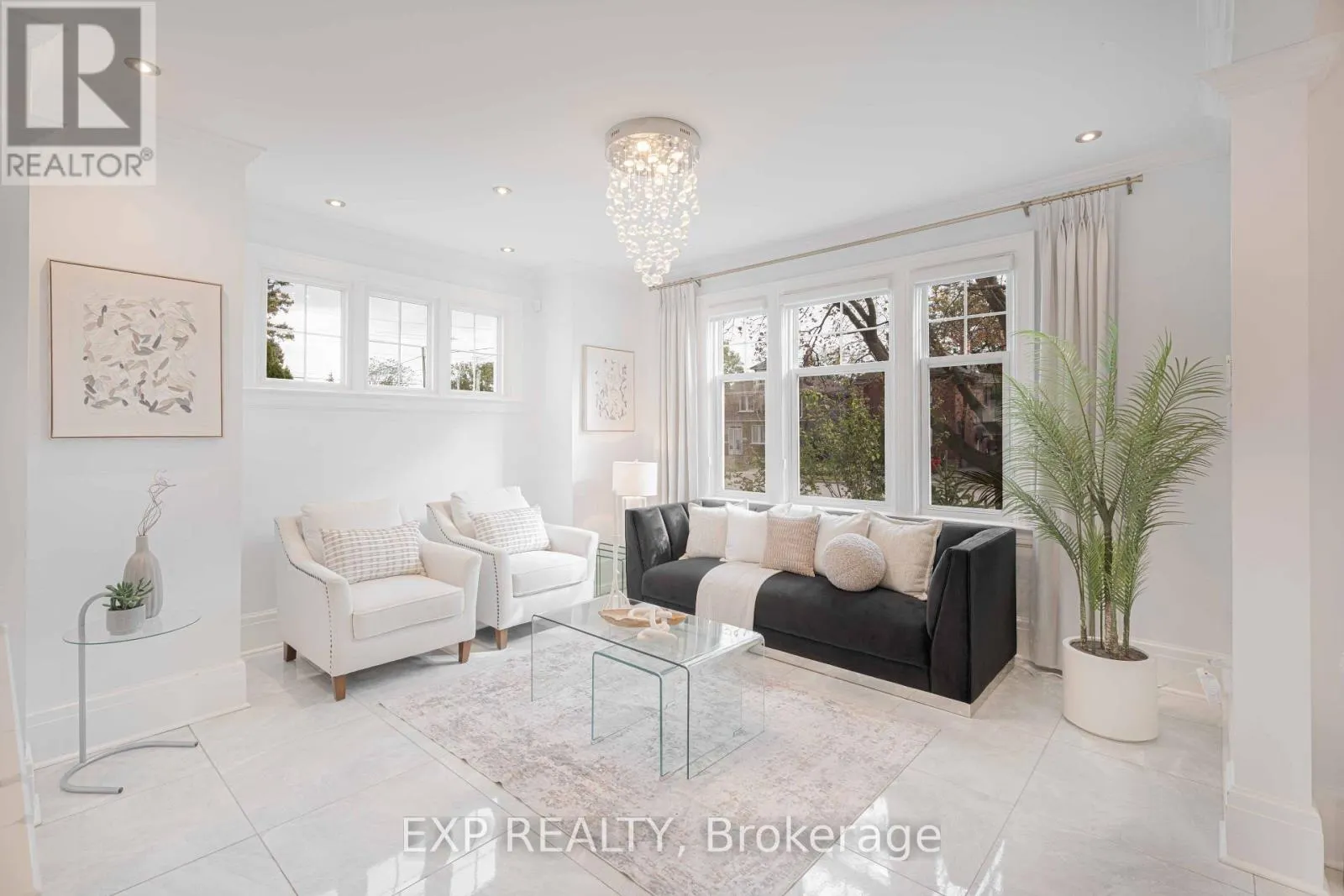 308 KING STREET E