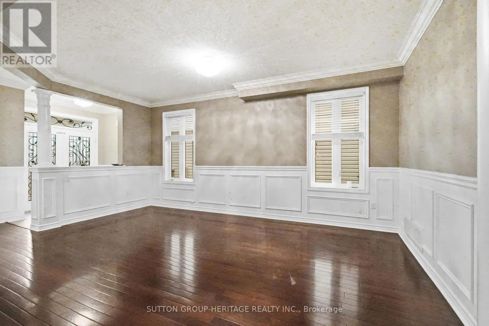 16 SHREWSBURY DRIVE