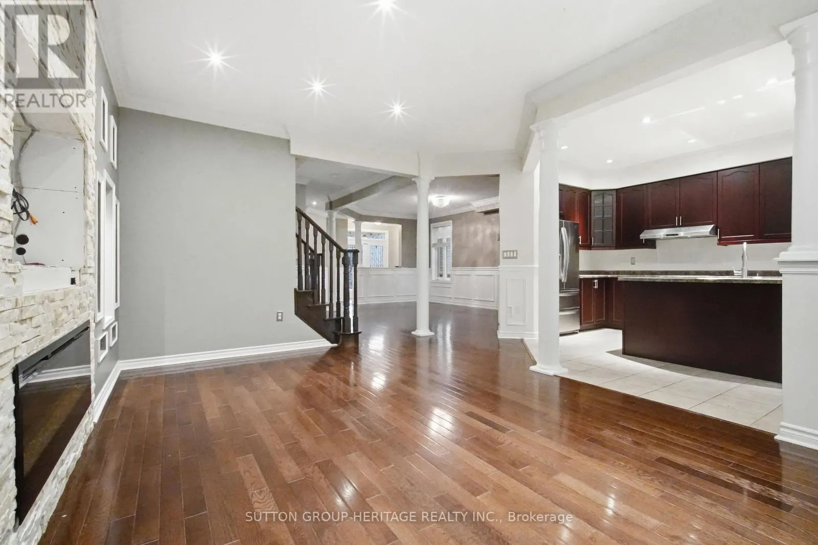 16 SHREWSBURY DRIVE