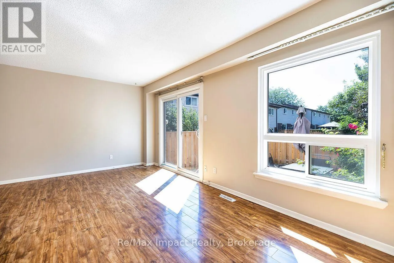 25 TOMPKINS LANE