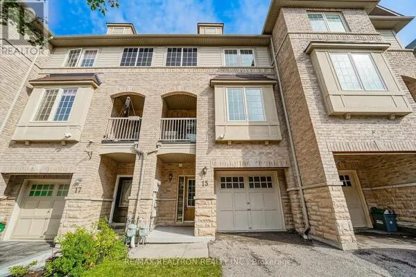 15 BLUNDEN ROAD