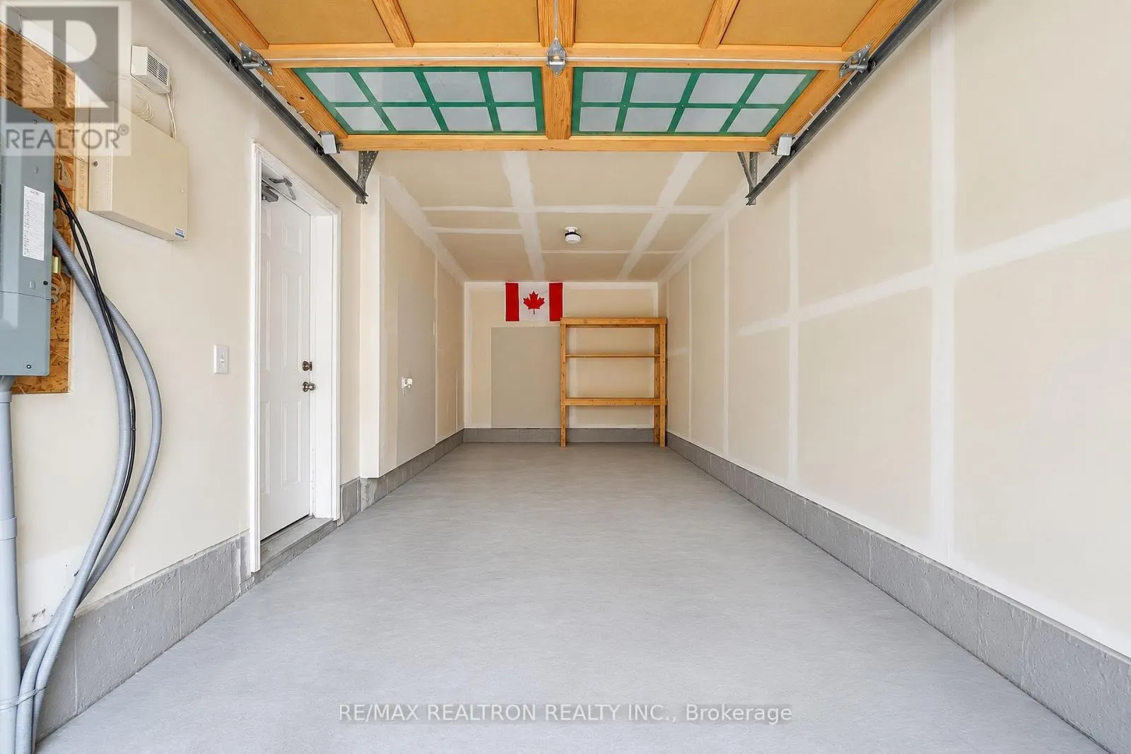 15 BLUNDEN ROAD